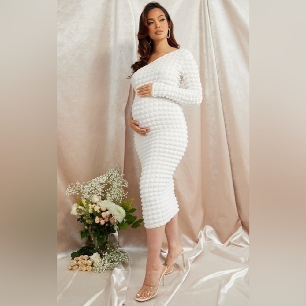 NWT PrettyLittleThing MATERNITY WHITE ONE SHOULDER BUBBLE TEXTURED MIDAXI DRESS